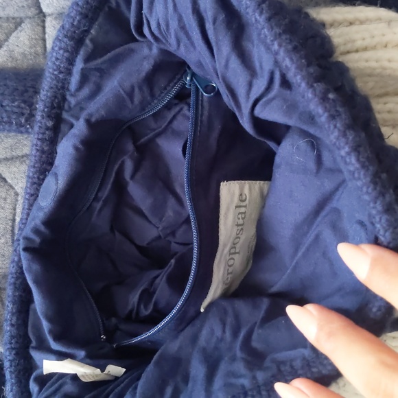 Vintage Sweater Tote - Picture 4 of 4